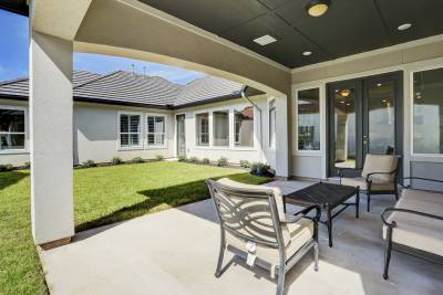 33 Quiet Vista