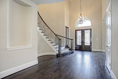 5810 Stratton Woods