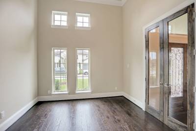 5810 Stratton Woods
