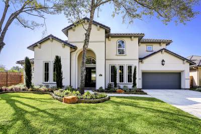 5811 Stratton Woods Dr